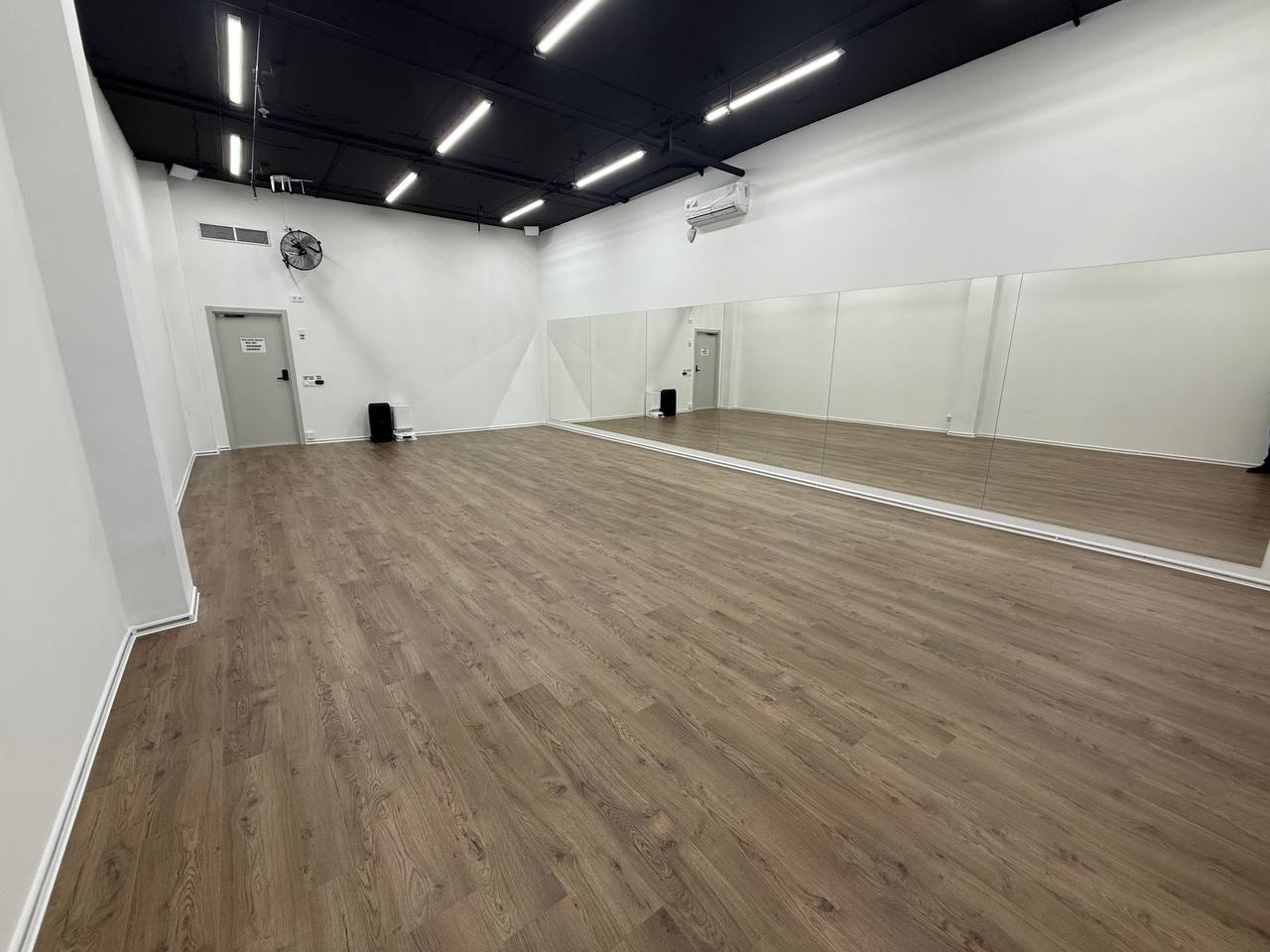 Залы 1-2 Европа